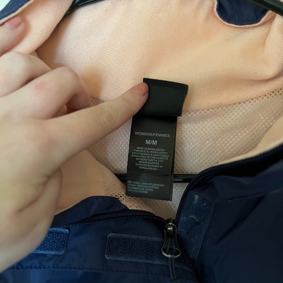 The North Face Rain Jacket in very good condition - Picture 6 of 6